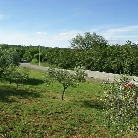 Appartamento Spacious In With Garden *